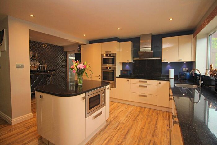 5 Bedroom Detached House For Sale In Foxwell Close, Haslingden, Rossendale, BB4