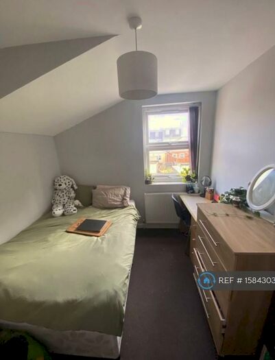 6 Bedroom Terraced House To Rent In Blenheim Road, Reading, RG1