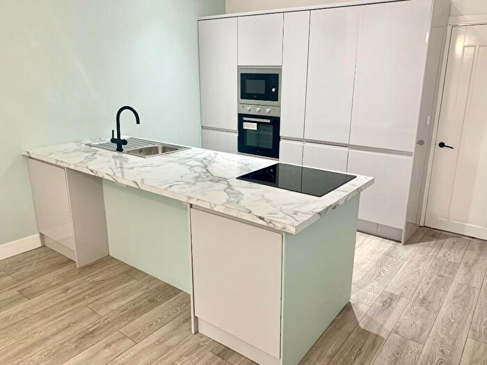 2 Bedroom Flat To Rent In Fulwood Park, Liverpool, Merseyside, L17