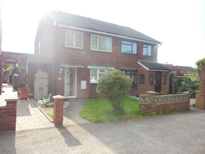 3 Bedroom Semi-Detached House To Rent In Kents Road, Stantonbury, MK14