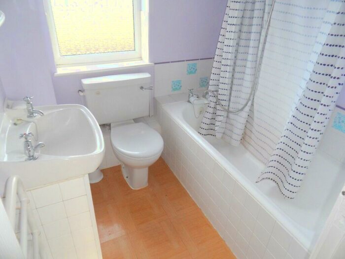 2 Bedroom Terraced House For Sale In Chalk Lane, Sutton Bridge, PE12