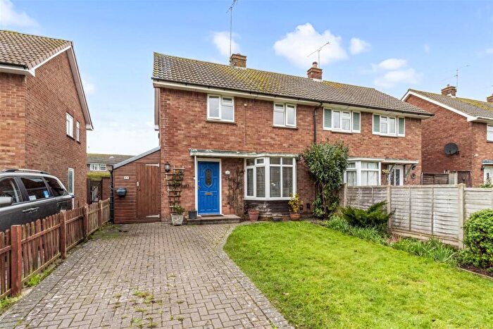 3 Bedroom Semi-Detached House For Sale In Limbrick Lane, Goring-By-Sea, Worthing, BN12