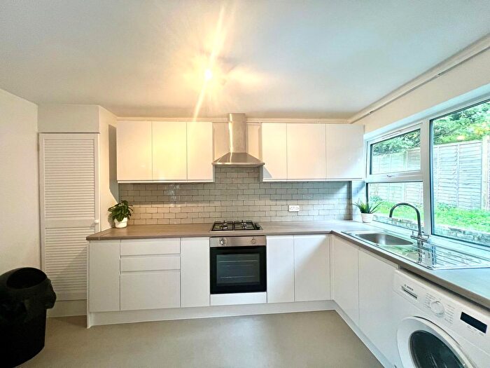 5 Bedroom Terraced House To Rent In Kingston Lane, Uxbridge, UB8