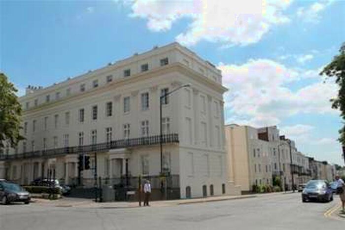 2 Bedroom Flat To Rent In Clarence Mansions, Leamington Spa, CV32