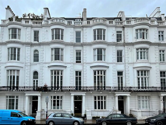 2 Bedroom Flat To Rent In Gloucester Terrace, London, W2