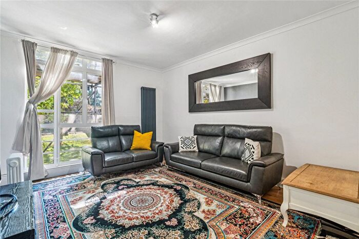 1 Bedroom Flat For Sale In Winchester House, Hallfield Estate, W2