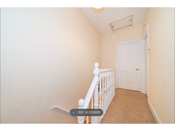 1 Bedroom Flat To Rent In Forest Road, Leytonstone, E11