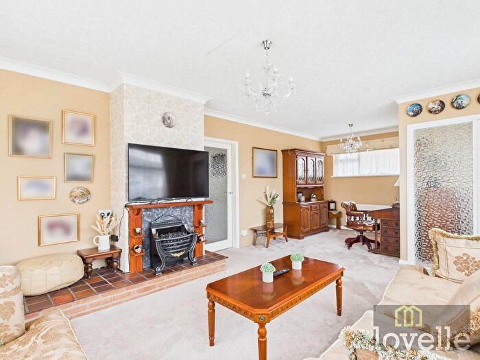 3 Bedroom Detached Bungalow For Sale In Chanctonbury Way, Sutton On Sea, LN12