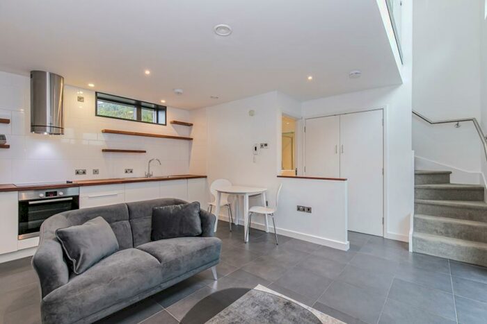 1 Bedroom Apartment To Rent In Cowley Road, Oxford, OX4