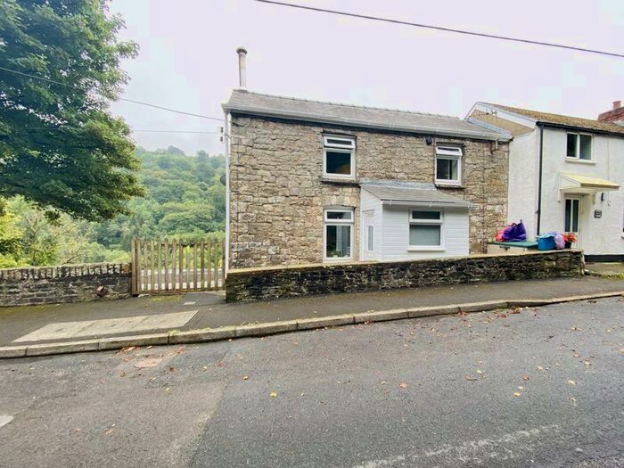 2 Bedroom Semi-Detached House For Sale In Ffynon Y Coed, Clydach, NP7