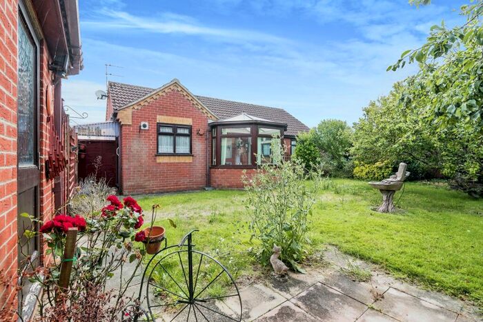 2 Bedroom Bungalow For Sale In Puddle Duck Lane, Worlingham, Beccles, Suffolk, NR34
