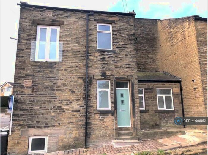 3 Bedroom Terraced House To Rent In Mount Pleasant, Southowram, Halifax, HX3