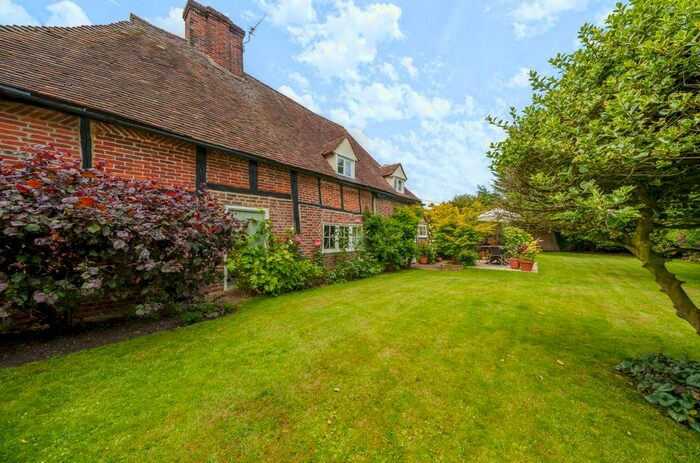 3 Bedroom Cottage For Sale In Holly Bushes, Milstead, Sittingbourne, ME9