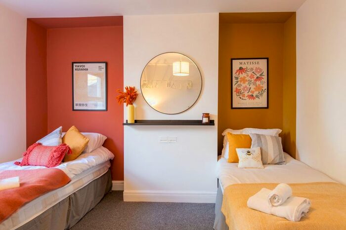 3 Bedroom Flat To Rent In Bradley Street, Cardiff, CF24