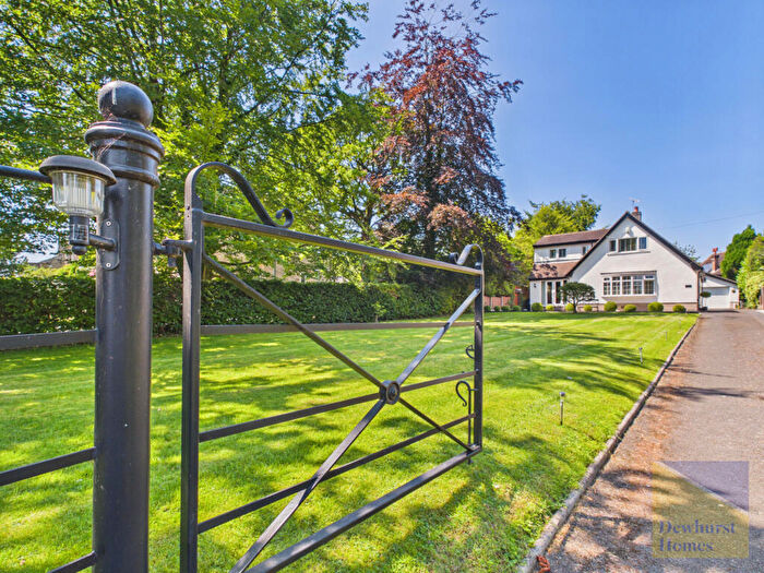 4 Bedroom Detached House For Sale In Lower Lane, Longridge, PR3