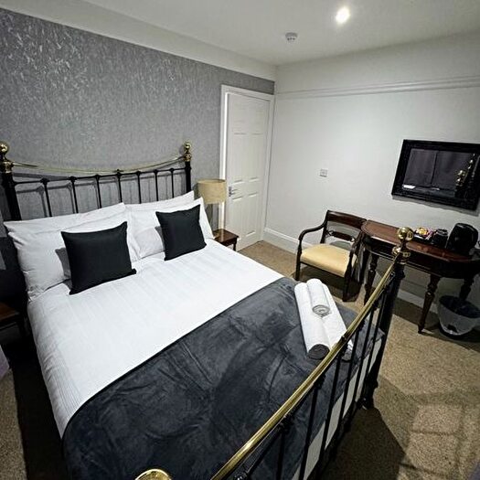 1 Bedroom Flat To Rent In Castle Square, Southampton, SO14