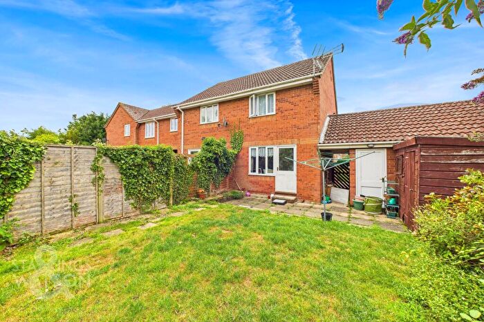 2 Bedroom Semi-Detached House For Sale In Aldrich Way, Roydon, Diss, IP22