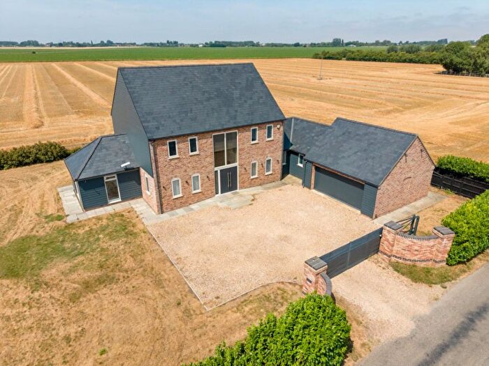 4 Bedroom Detached House For Sale In Middle Drove, Wisbech, PE14