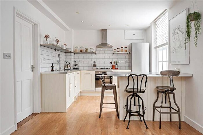 3 Bedroom Flat For Sale In Boundary Street, Shoreditch, E2