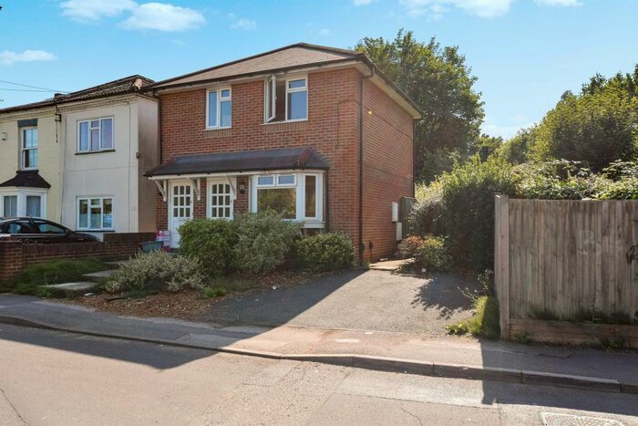 1 Bedroom Flat To Rent In Kent Road, Southampton, SO17