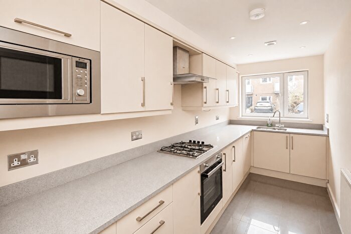 3 Bedroom End Terrace House To Rent In Renshaw Close, London, SE6