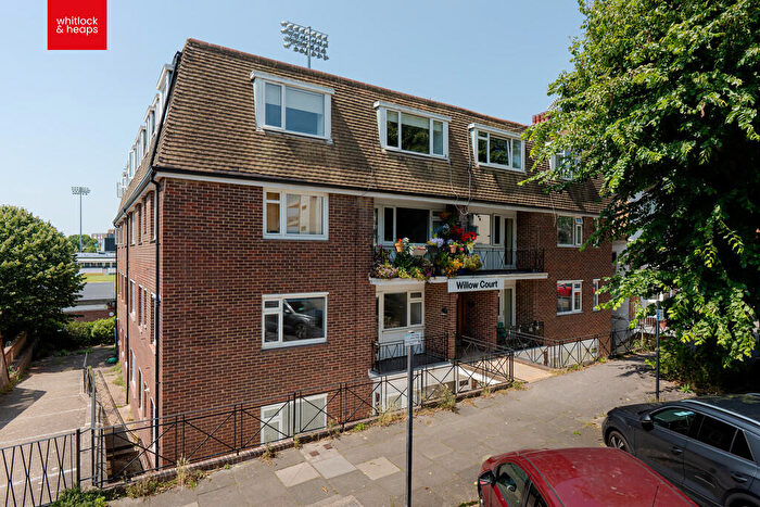 2 Bedroom Apartment For Sale In Palmeira Avenue, Hove, BN3 - Photo 1