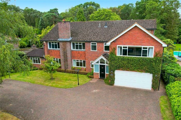 5 Bedroom Detached House To Rent In Ince Road, Burwood Park, Walton-on-Thames, KT12