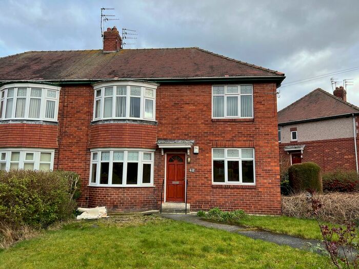 2 Bedroom Flat To Rent In Linthorpe Road, Gosforth, Newcastle Upon Tyne, NE3