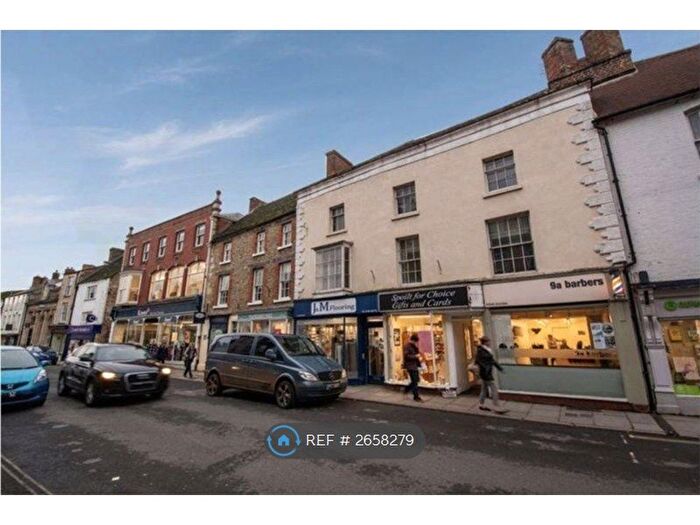 3 Bedroom Flat To Rent In Hodder Court, Malmesbury, SN16
