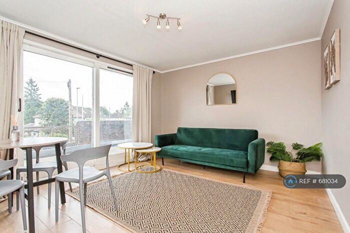 1 Bedroom Flat To Rent In Histon Road, Cambridge, CB4