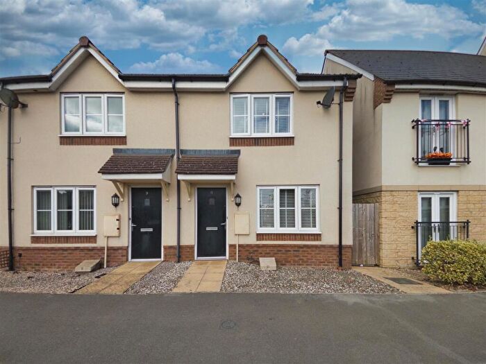 2 Bedroom End Of Terrace House For Sale In Cranesbill Road, Melksham, SN12