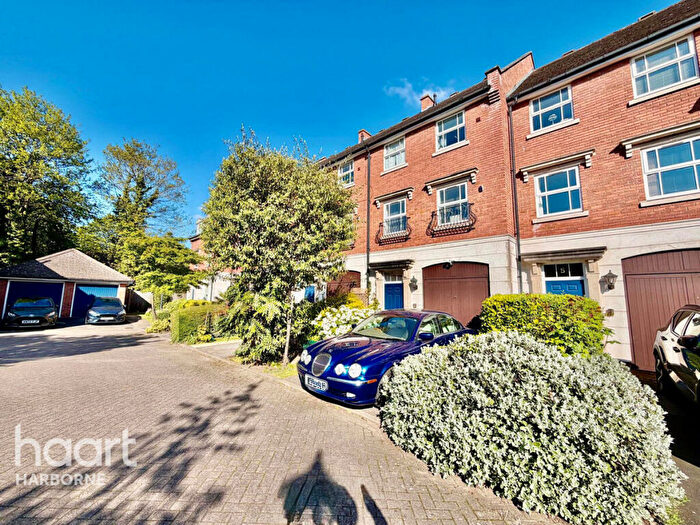4 Bedroom Town House To Rent In Courtlands Close, Edgbaston, B5