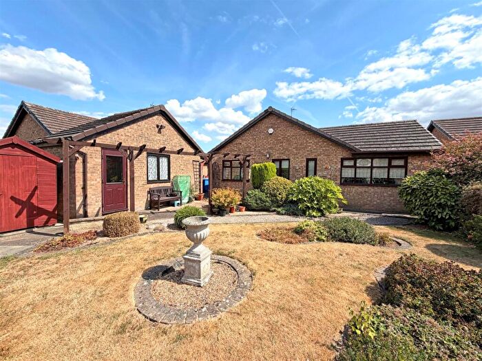 2 Bedroom Detached Bungalow For Sale In Ashdene Close, Willerby, Hull, HU10