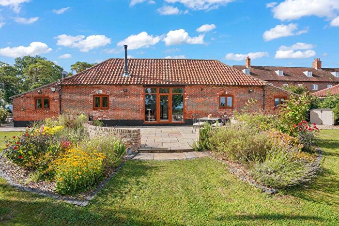 3 Bedroom Barn Conversion For Sale In Shipmeadow, Beccles, NR34