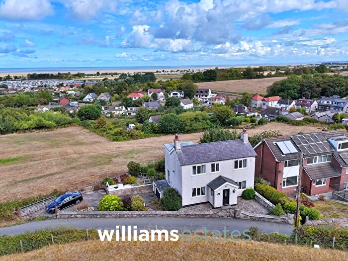 4 Bedroom Detached House For Sale In Llanasa Road, Gronant, LL19