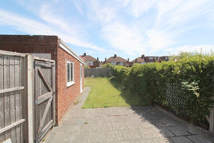 3 Bedroom Semi-Detached House To Rent In Tewkesbury Gardens, London, NW9