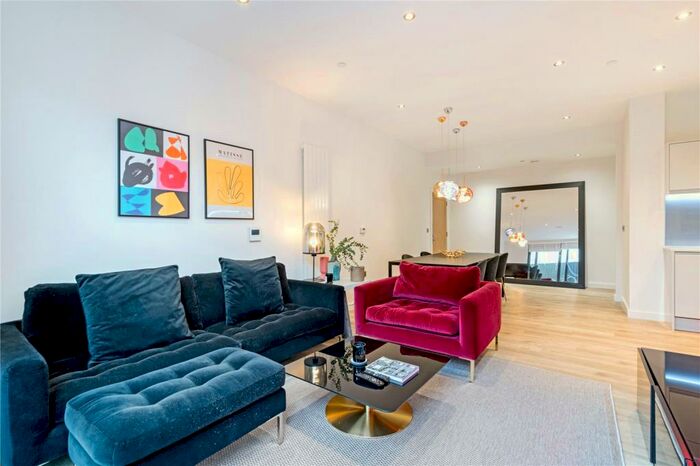 2 Bedroom Apartment To Rent In Centric Close, London, NW1