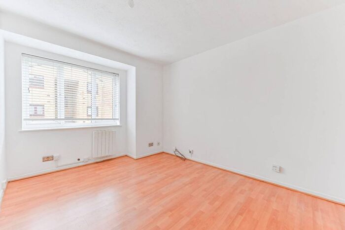 1 Bedroom Flat To Rent In Ludford Close, Croydon, CR0