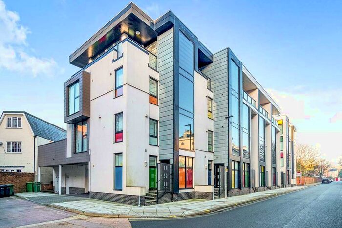 4 Bedroom House To Rent In Mondrian Mews, Portland Road, Southsea, Hampshire, PO5