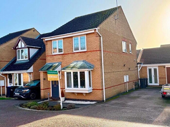 3 Bedroom End Of Terrace House For Sale In Ryngwell Close, Brixworth, Northamptonshire, NN6