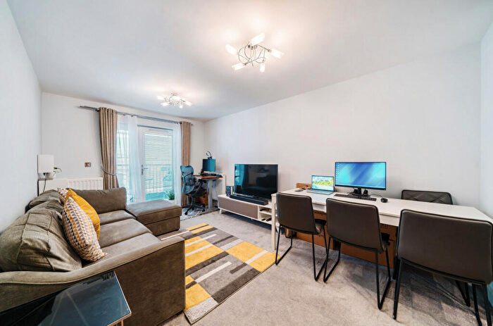 1 Bedroom Apartment To Rent In Fairthorn Road, Charlton, London, SE7