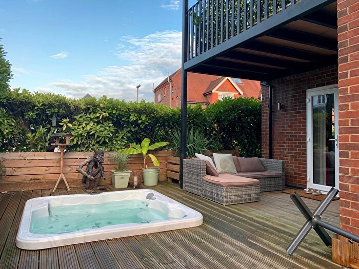 2 Bedroom Apartment To Rent In Westbury Road, Brentwood, CM14