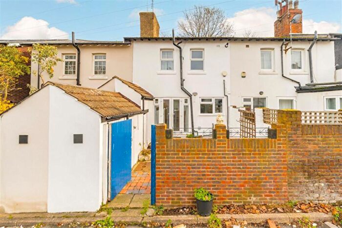 2 Bedroom House To Rent In Needham Terrace, Cricklewood, NW2