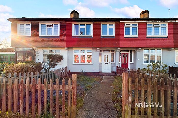 3 Bedroom Terraced House To Rent In Southwood Drive, Surbiton, Surrey., KT5