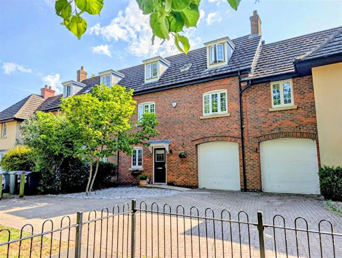 4 Bedroom Town House For Sale In Gilpin Close, Bourne, PE10