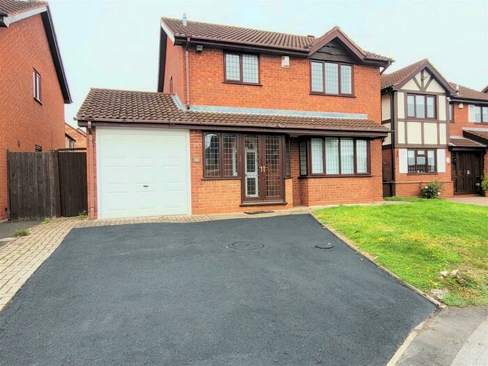 3 Bedroom Detached House To Rent In Juniper Drive, Walmley, Sutton Coldfield, B76