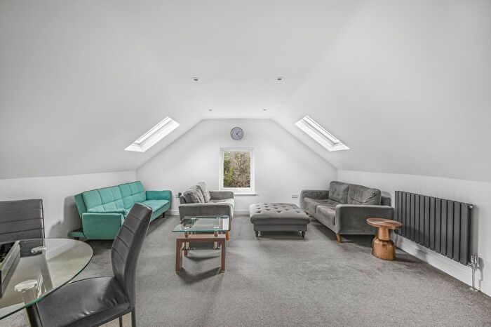 1 Bedroom Flat To Rent In Middleton Drive, Surrey Quays, SE16