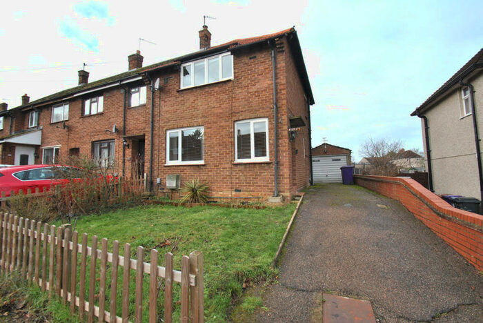 3 Bedroom End Of Terrace House To Rent In Mullway, Letchworth Garden City, SG6