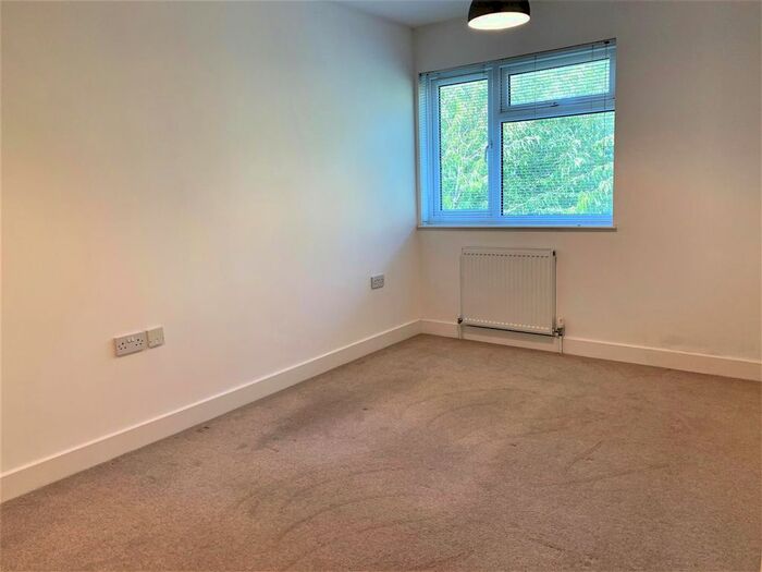 1 Bedroom Flat To Rent In Charis Court, Eaton Road, Hove, BN3