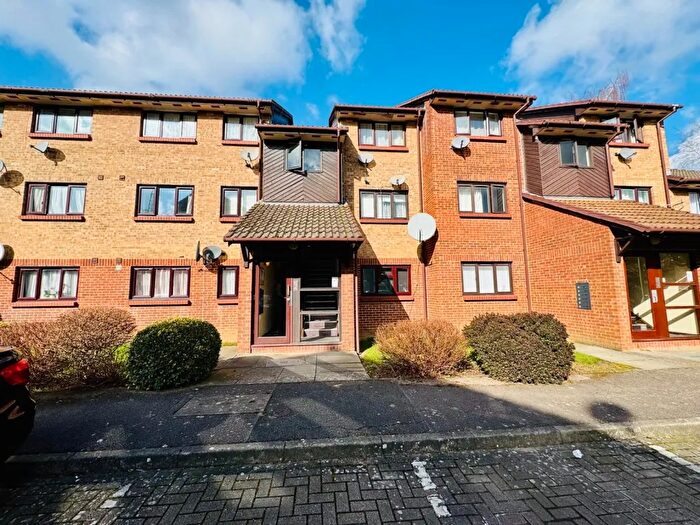 2 Bedroom Flat For Sale In Pasteur Close, London, NW9